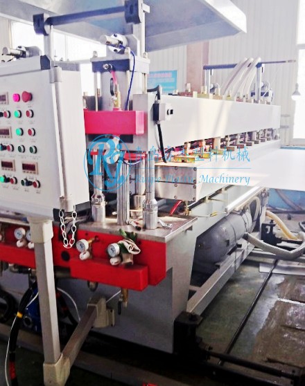 萬(wàn)通板生產(chǎn)線 瓦楞板生產(chǎn)線